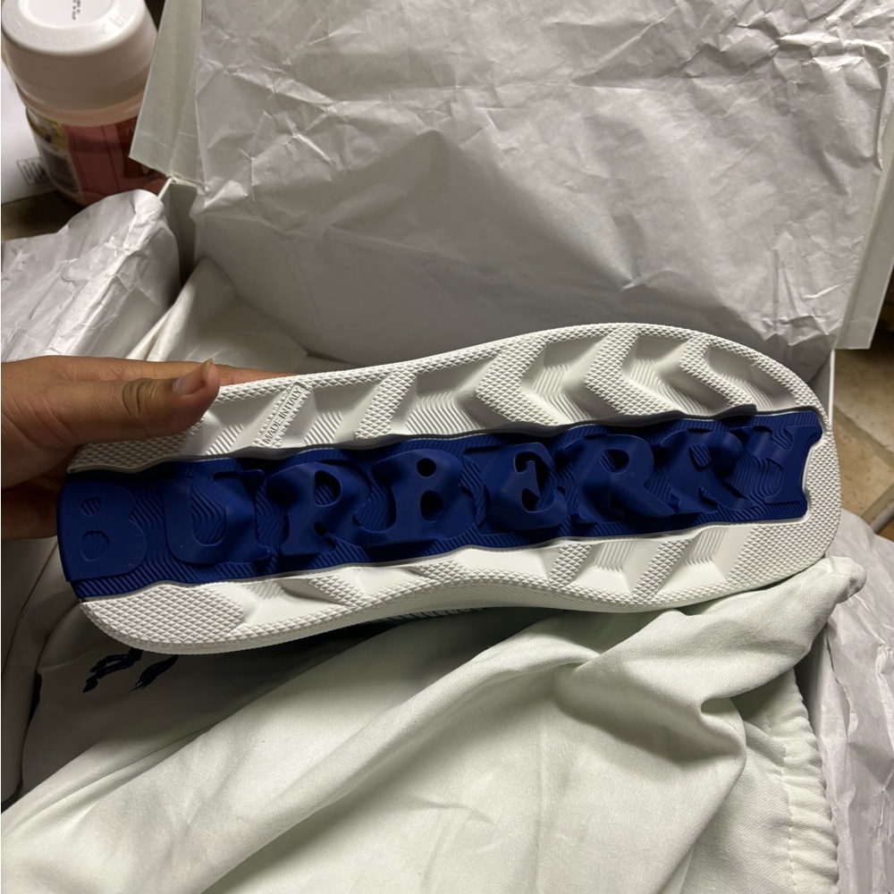 Burberry White and Blue Striped Sneakers - Picture 7 of 9